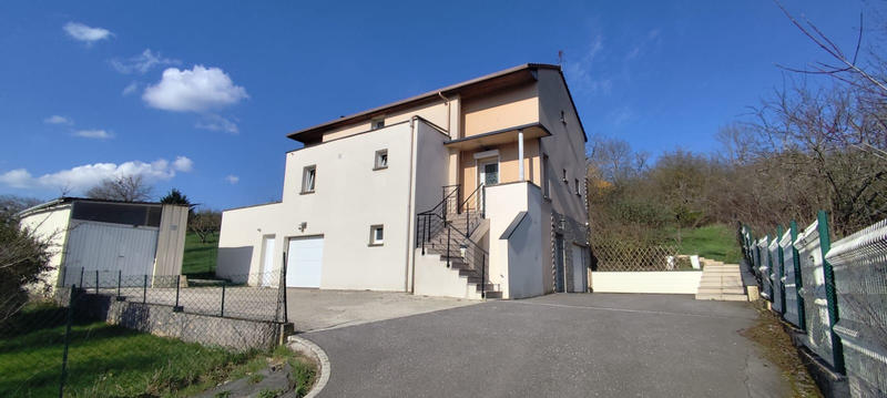 Maison - 140 m² - 7 pièces