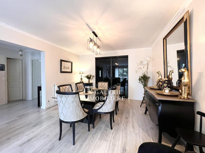 Maison - 186 m² - 8 pièces