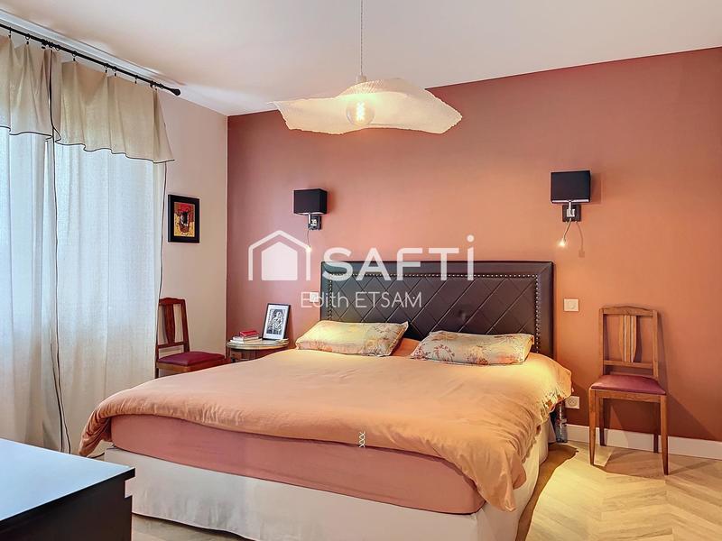 Maison - 207 m² - 8 pièces