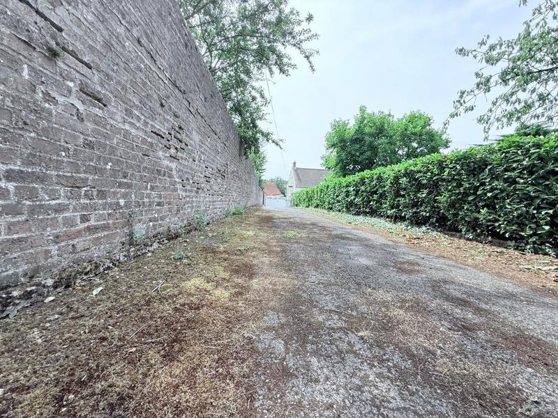 Maison - 210 m² - 6 pièces