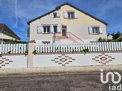 Maison - 130 m² - 8 pièces