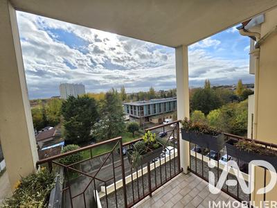 Appartement - 92 m² - 5 pièces