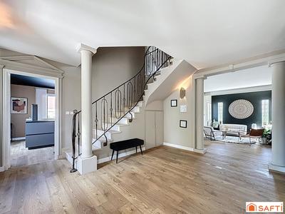 Maison - 226 m² - 7 pièces