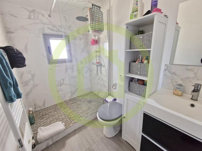 Maison - 96 m² - 6 pièces