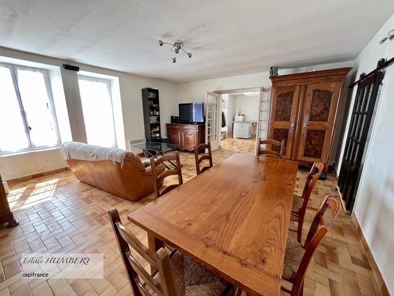 Maison - 145 m² - 5 pièces