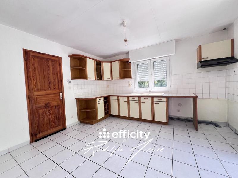 Maison - 90 m² - 5 pièces