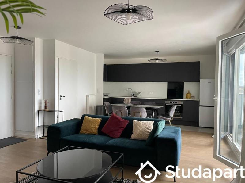 Chambre - 9 m² - 1 pièce