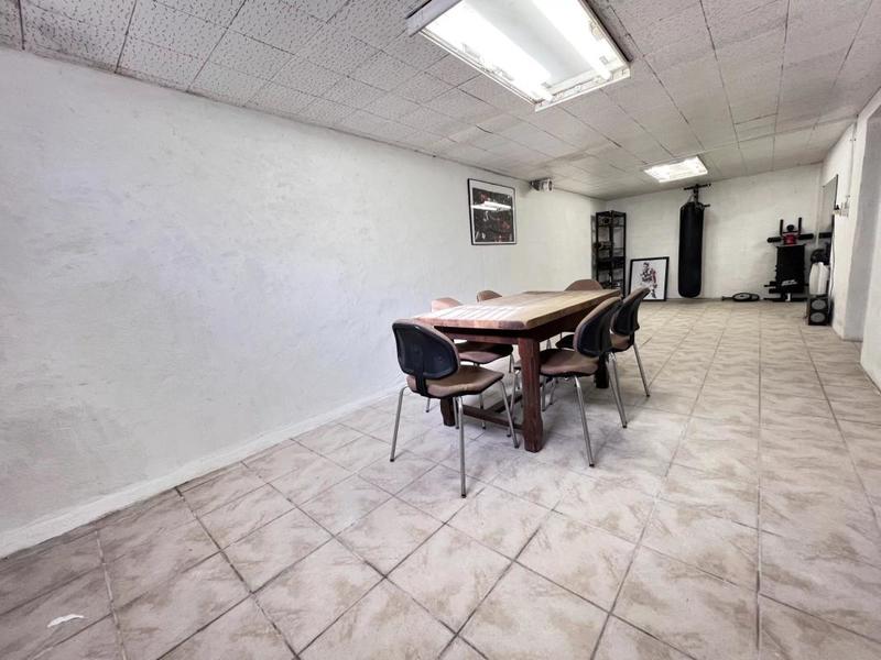 Maison - 160 m² - 8 pièces