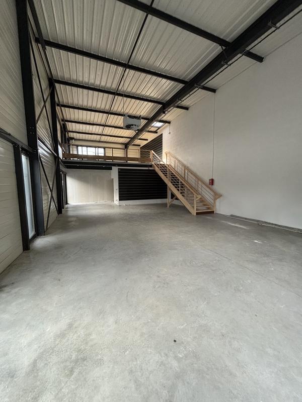 Local d'activités - 177 m²