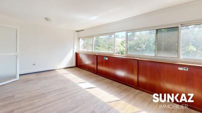 Local d'activités - 345 m²