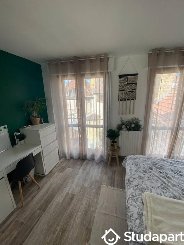 Chambre - 12 m² - 1 pièce