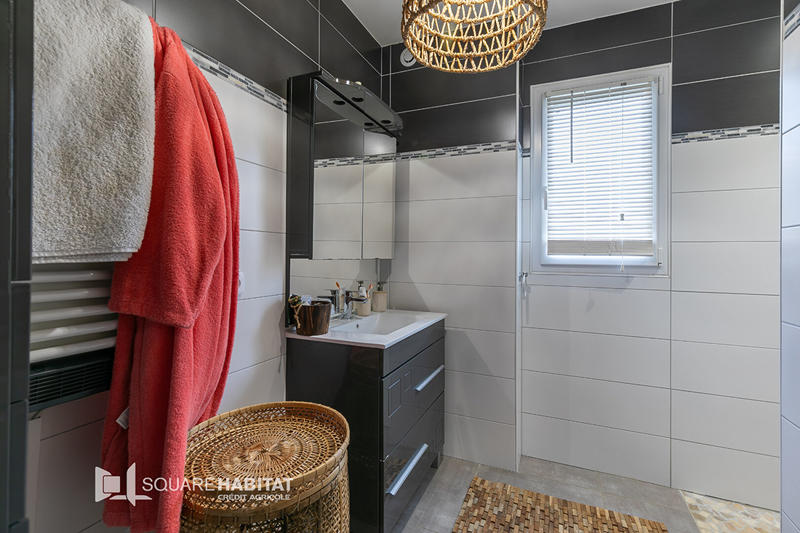 Maison - 137 m² - 6 pièces