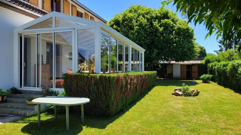 Maison - 225 m² - 7 pièces