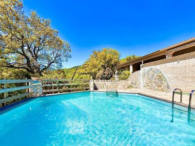 Maison - 269 m² - 7 pièces