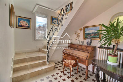 Maison - 278 m² - 7 pièces