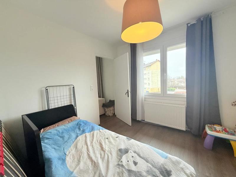 Appartement - 90 m² - 3 pièces