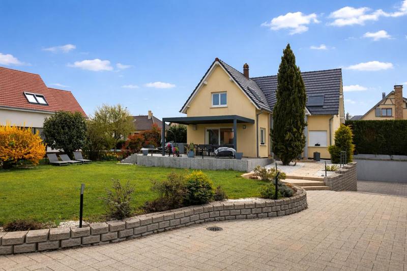 Maison - 180 m² - 6 pièces