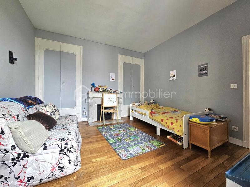 Maison - 208 m² - 8 pièces