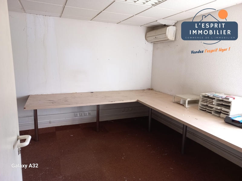 Bureau - 246 m² - 16 pièces