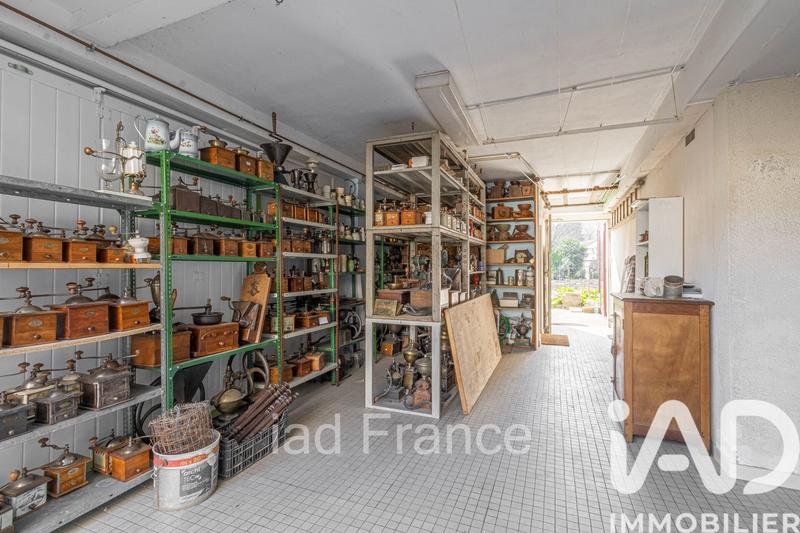 Maison - 330 m² - 12 pièces