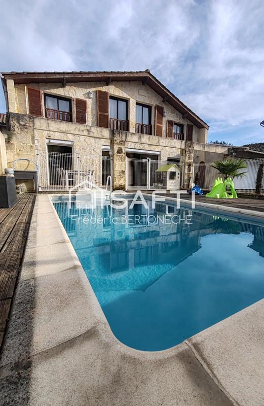 Maison - 180 m² - 7 pièces