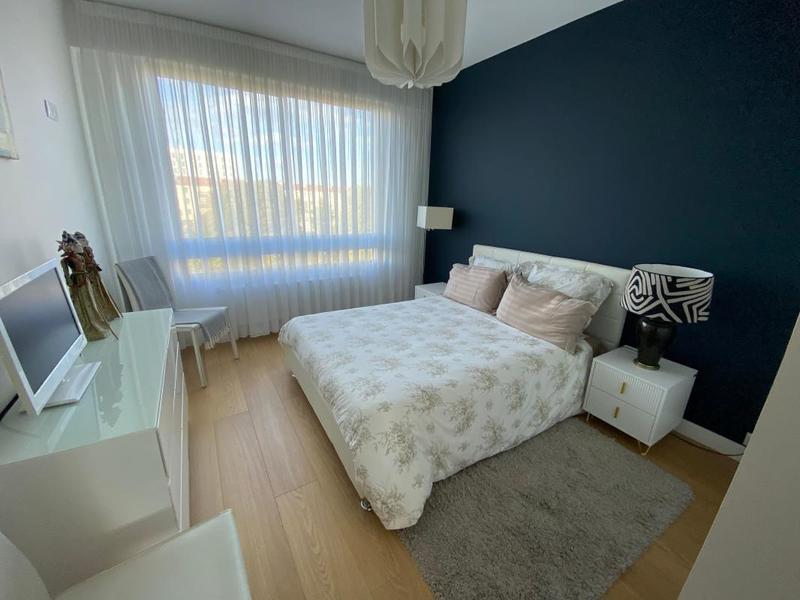 Appartement - 99 m² - 3 pièces