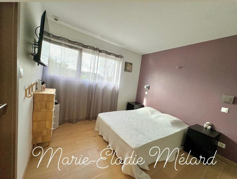 Maison - 250 m² - 10 pièces