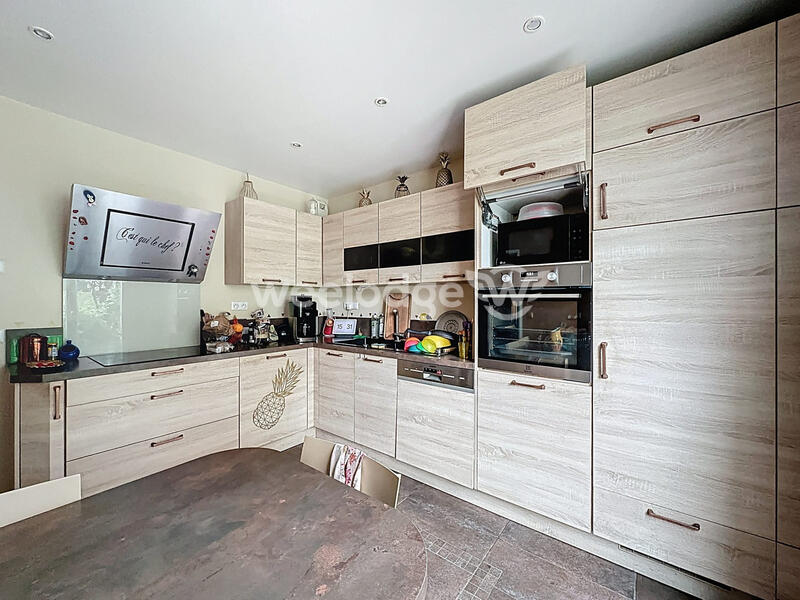 Maison - 150 m² - 8 pièces