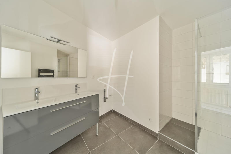 Appartement - 108 m² - 4 pièces