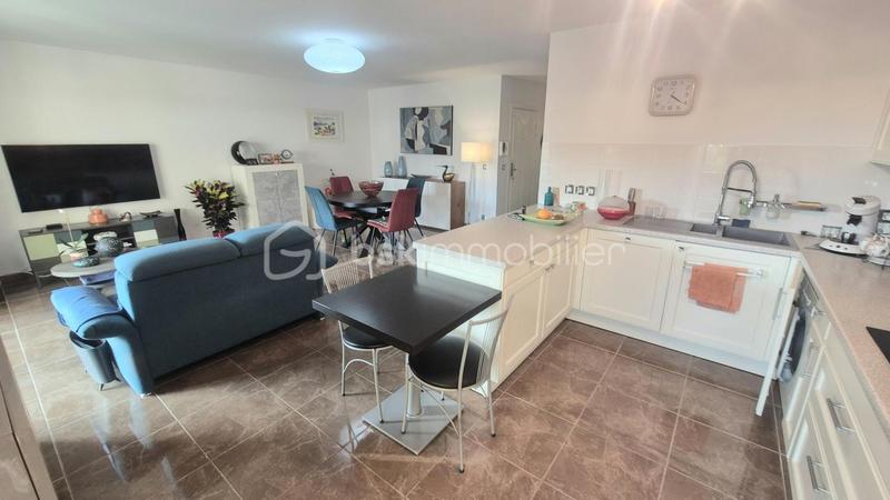 Appartement - 77 m² - 3 pièces