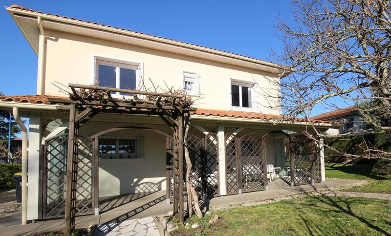 Maison - 170 m² - 6 pièces