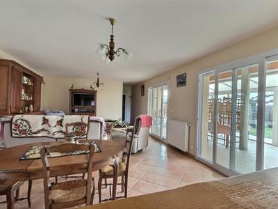 Pavillon - 160 m² - 3 pièces