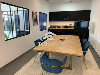 Local commercial - 99 m²