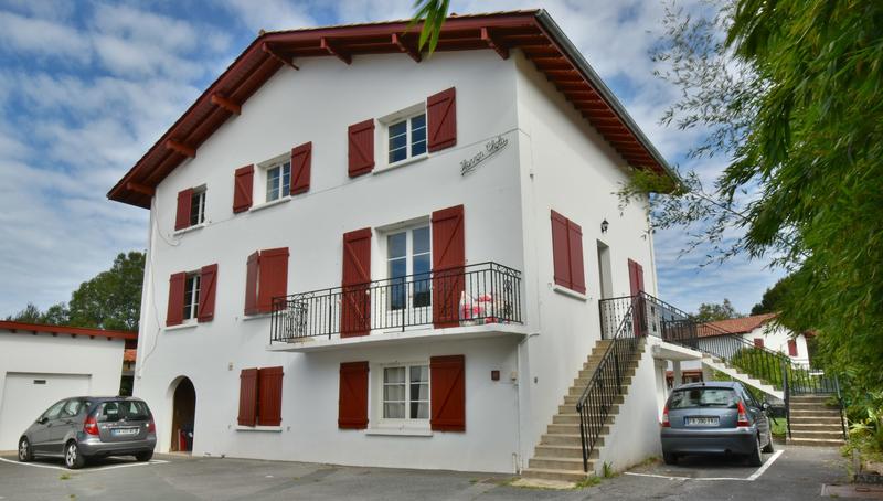 Appartement - 99 m² - 5 pièces