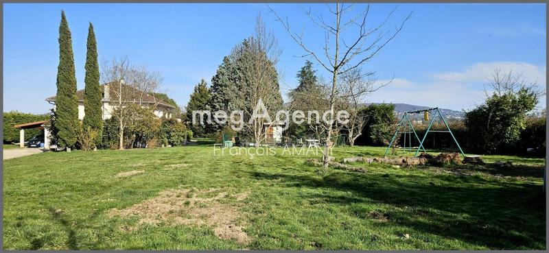 Maison traditionnelle - 240 m² - 7 pièces