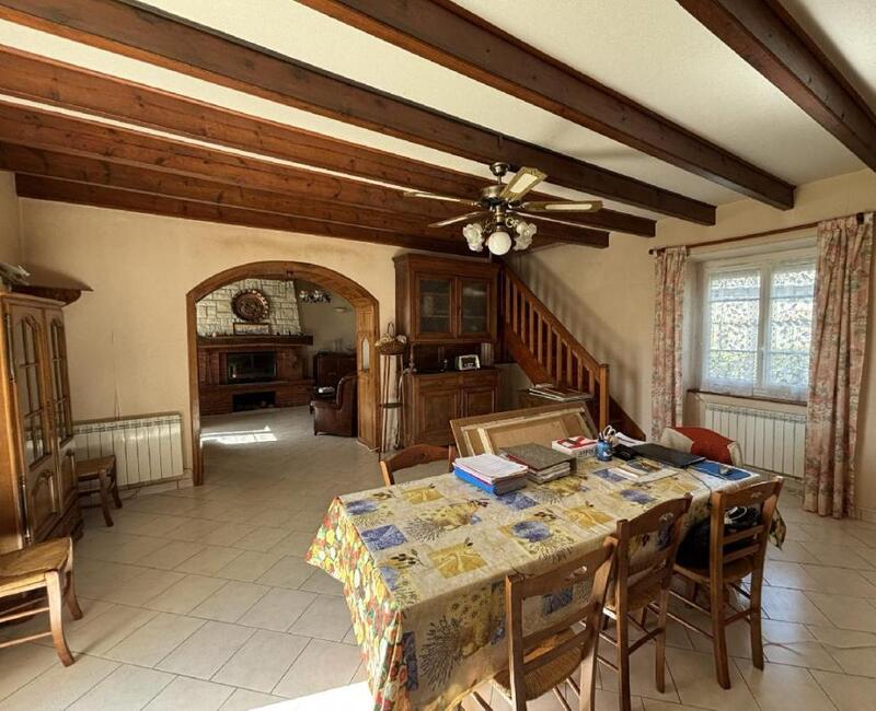 Maison - 200 m² - 9 pièces