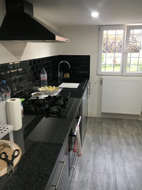 Maison - 92 m² - 6 pièces