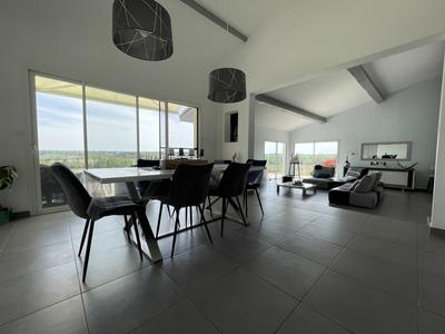 Maison contemporaine - 184 m² - 6 pièces