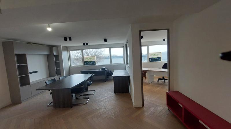 Local commercial - 187 m²