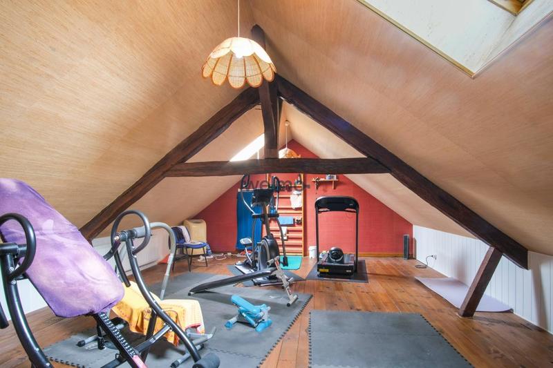 Maison - 390 m² - 7 pièces