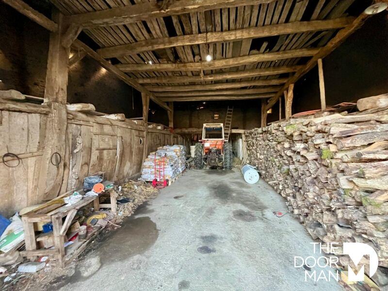 Ferme - 553 m² - 4 pièces