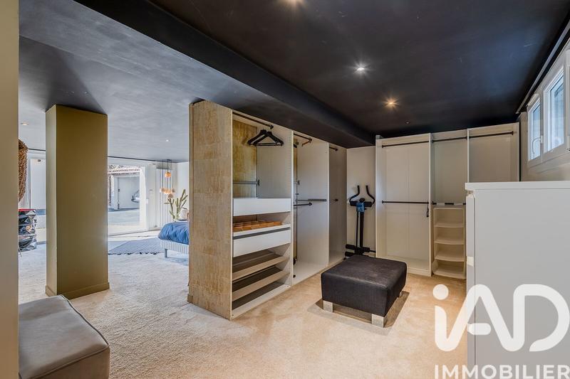 Maison - 338 m² - 8 pièces