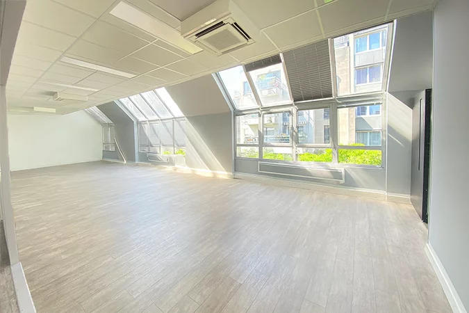 Bureau - 1 356 m²