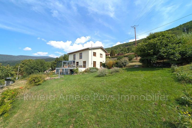 Maison - 142 m² - 5 pièces