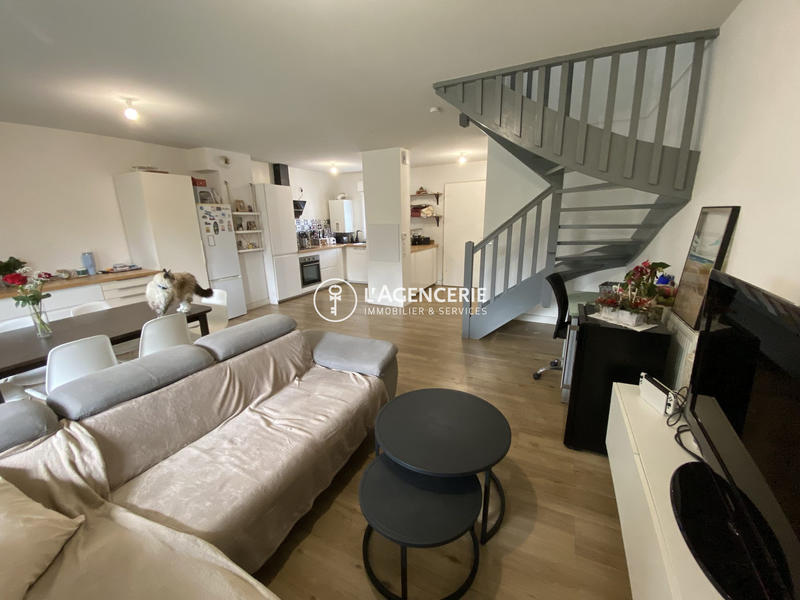 Maison - 81 m² - 4 pièces