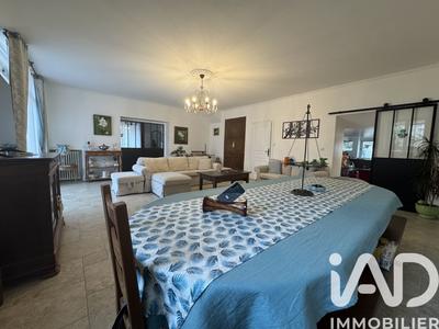 Maison - 468 m² - 14 pièces