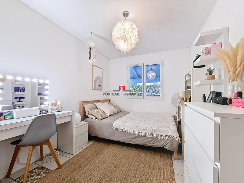 Maison - 98 m² - 4 pièces