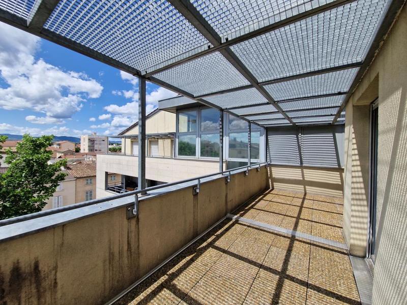 Appartement - 80 m² - 3 pièces