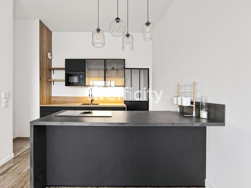 Appartement - 83 m² - 4 pièces