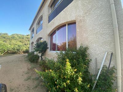 Maison - 198 m² - 6 pièces